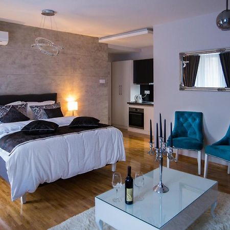 Apartment Exclusive And Studio Subotica Exterior foto